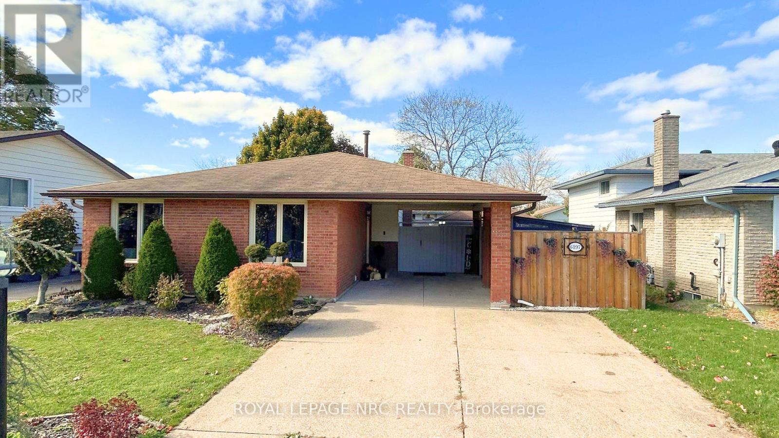 6197 Kirkland Dr, Niagara Falls, ON L2H 2A7