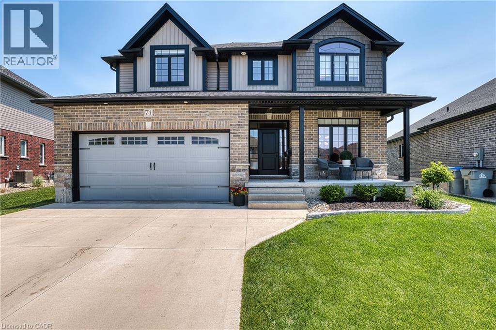 71 Forbes Cres, North Perth, ON N4W 0B9