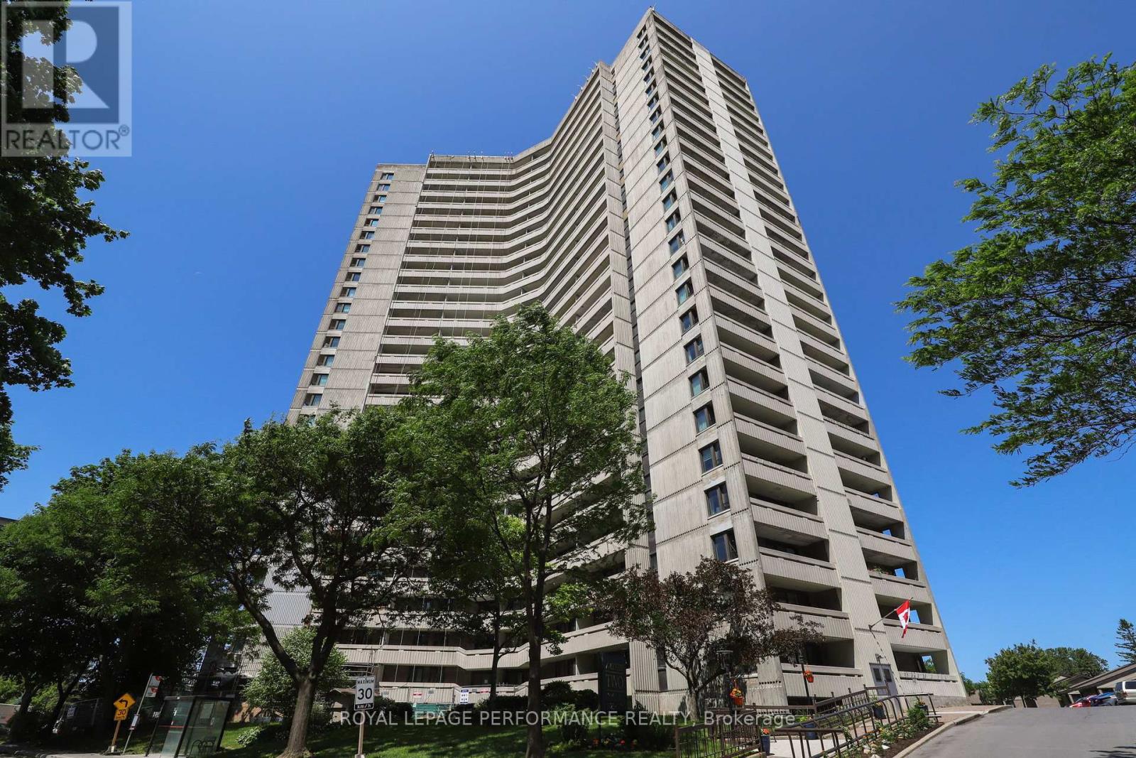 1002 1171 Ambleside Dr, Ottawa, ON K2B 8G6