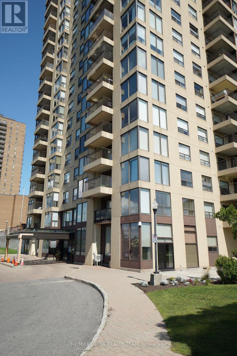 1506 545 St Laurent Blvd, Ottawa, ON K1K 4H9