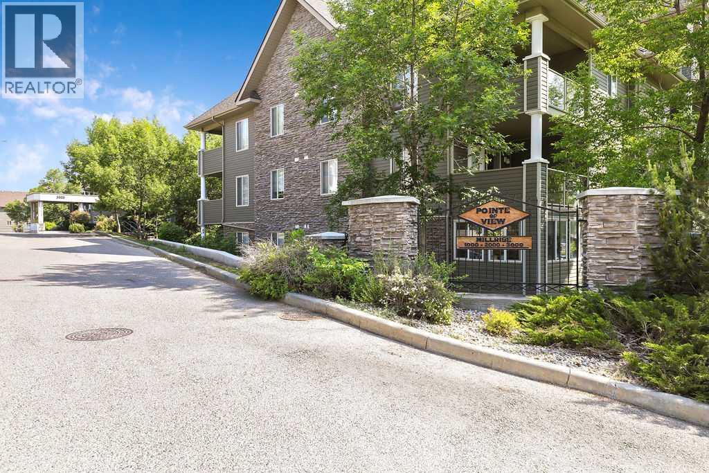 3207 Millrise Pt SW, Calgary, AB T2Y 3W4