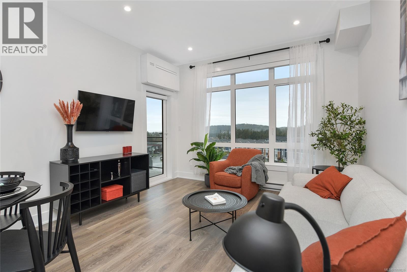 1110 Samar Cres Unit 303 Cres, Langford, BC V9B 7C5