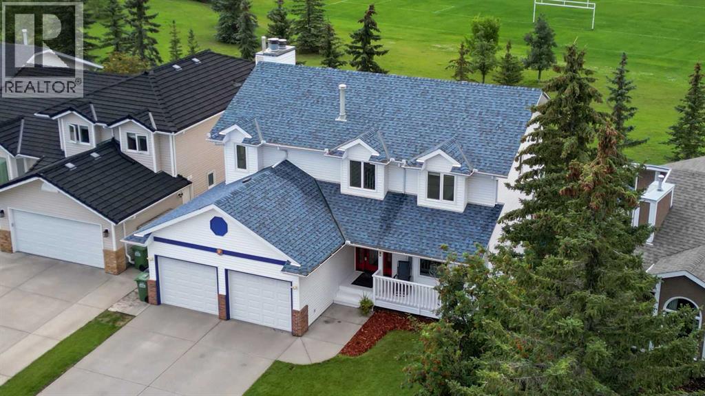 45 W Mackay Cres, Cochrane, AB T4C 1J9