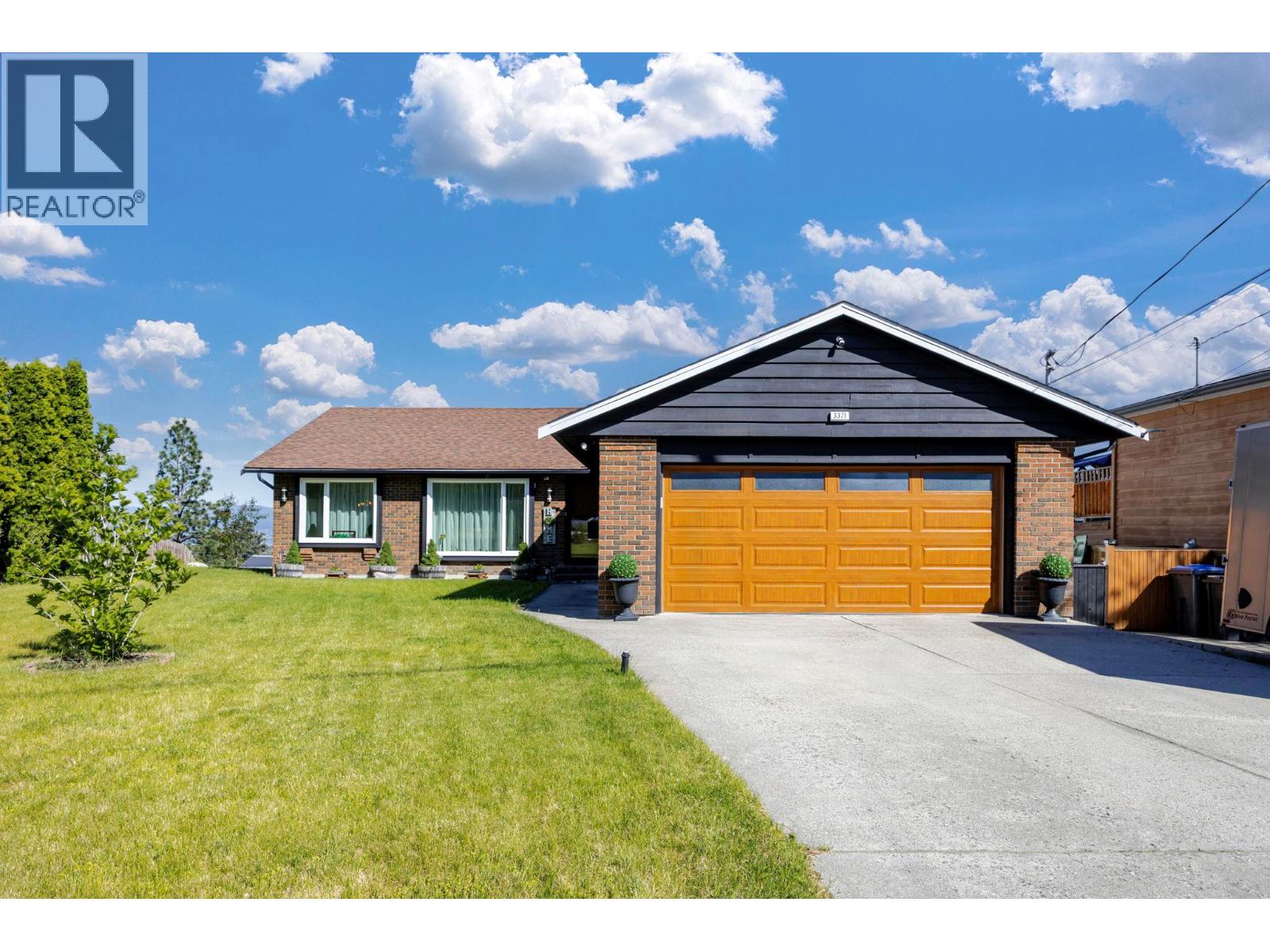3371 Mcmurchie Rd, West Kelowna, BC V4T 1B4