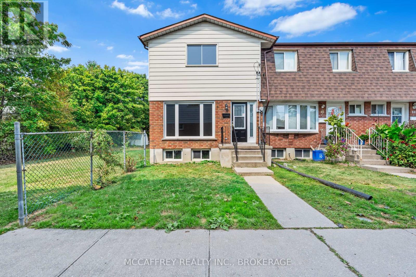 9 26 Addington St, Loyalist, ON K7N 1C5