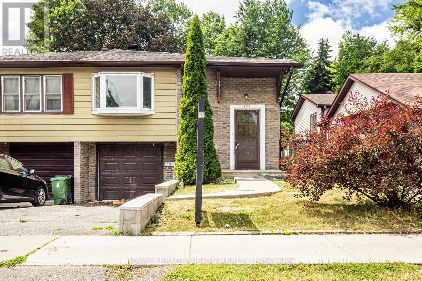 127 Freshmeadow Dr, Toronto, ON M2H 2P9