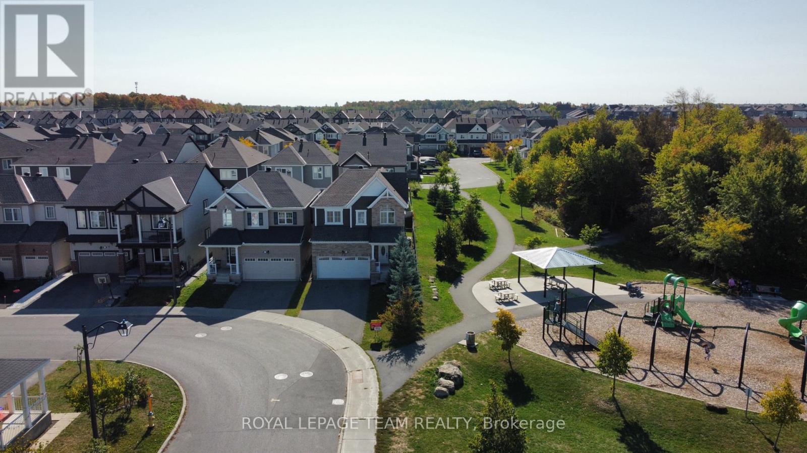 939 Whimbrel Way, Ottawa, ON K2C 3H2