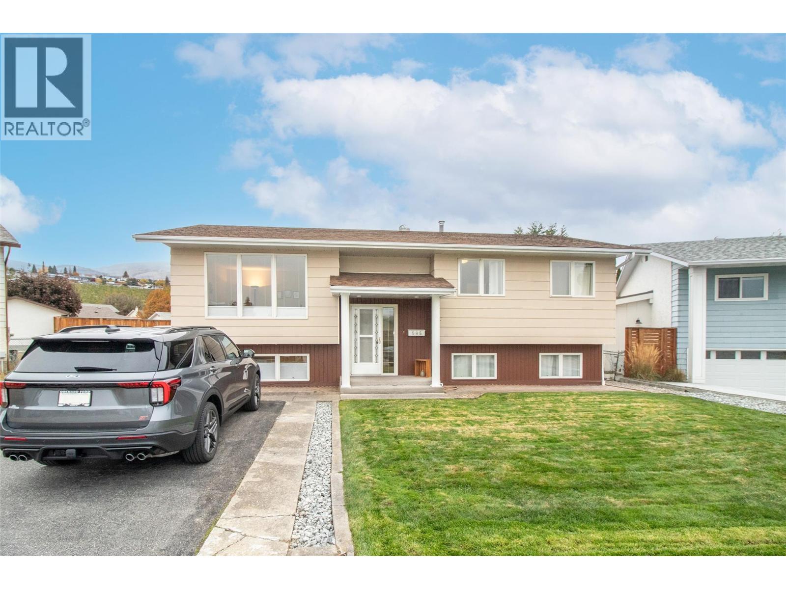 595 Bach Rd, Kelowna, BC V1X 6C9