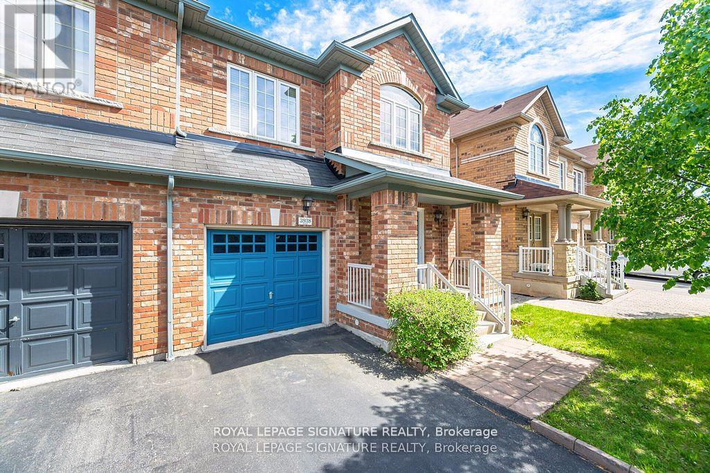 3938 Burdette Ter, Mississauga, ON L5M 0J2