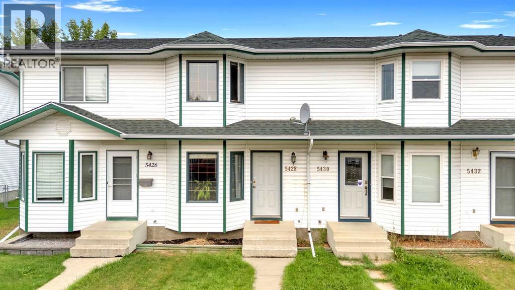 45 Street Unit 5428, Lacombe, AB T4L 1H1