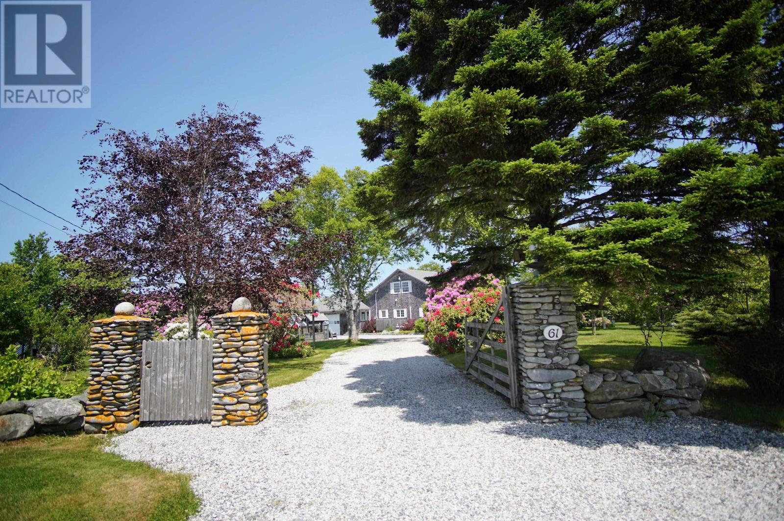 61 Lockes Island Rd, Shelburne, NS B0T 1W0