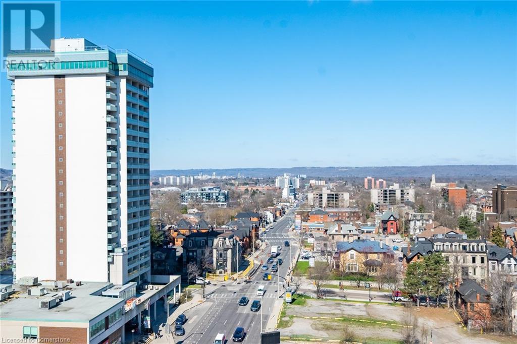 150 Main Street W Unit Ph3, Hamilton, ON L8P 1H8