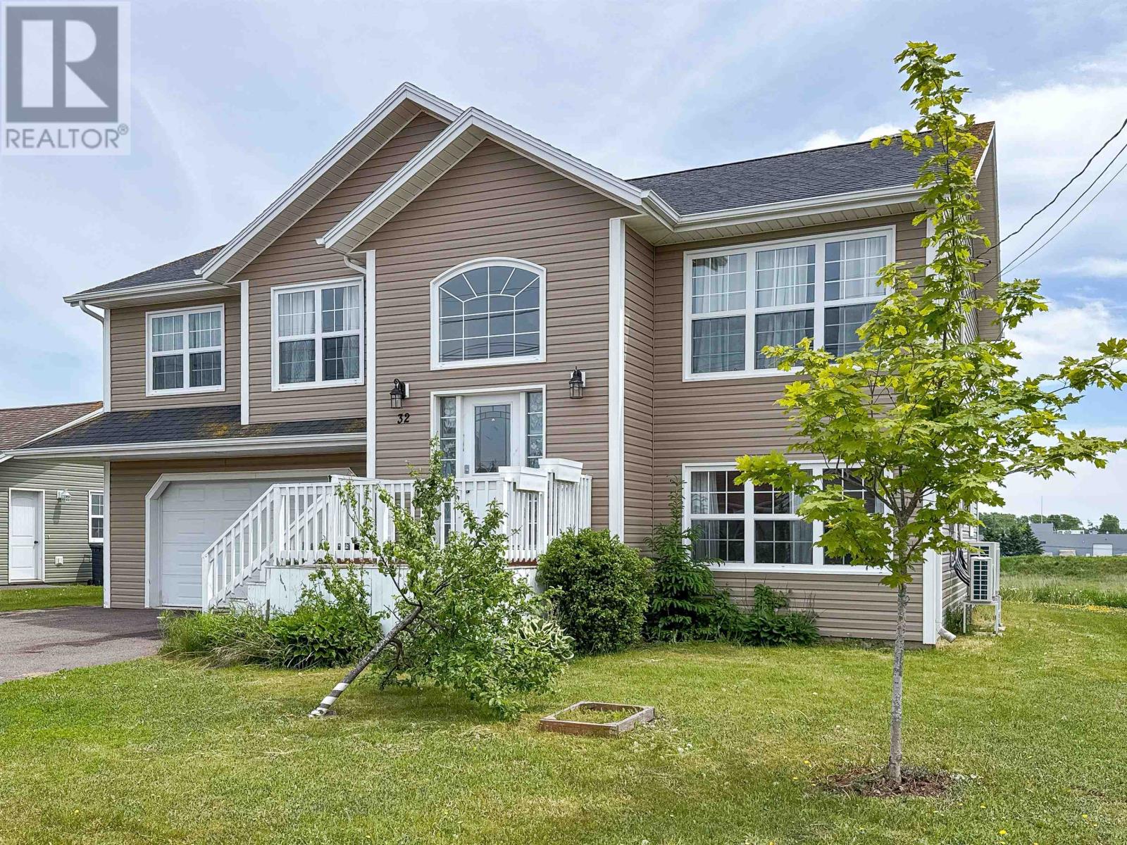 32 Mutch Cres, Charlottetown, PE C1E 3G4