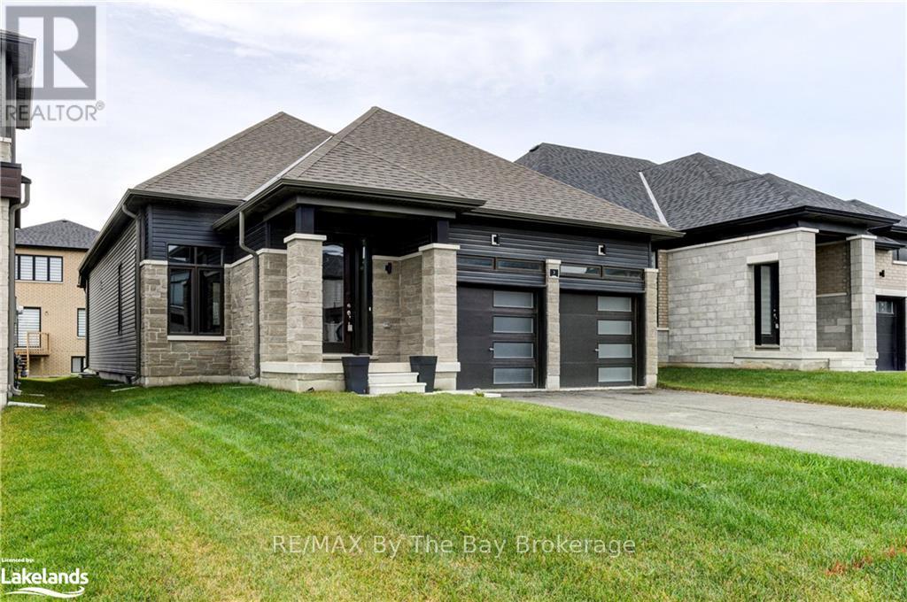 3 Rosanne Cir, Wasaga Beach, ON L9Z 0N4