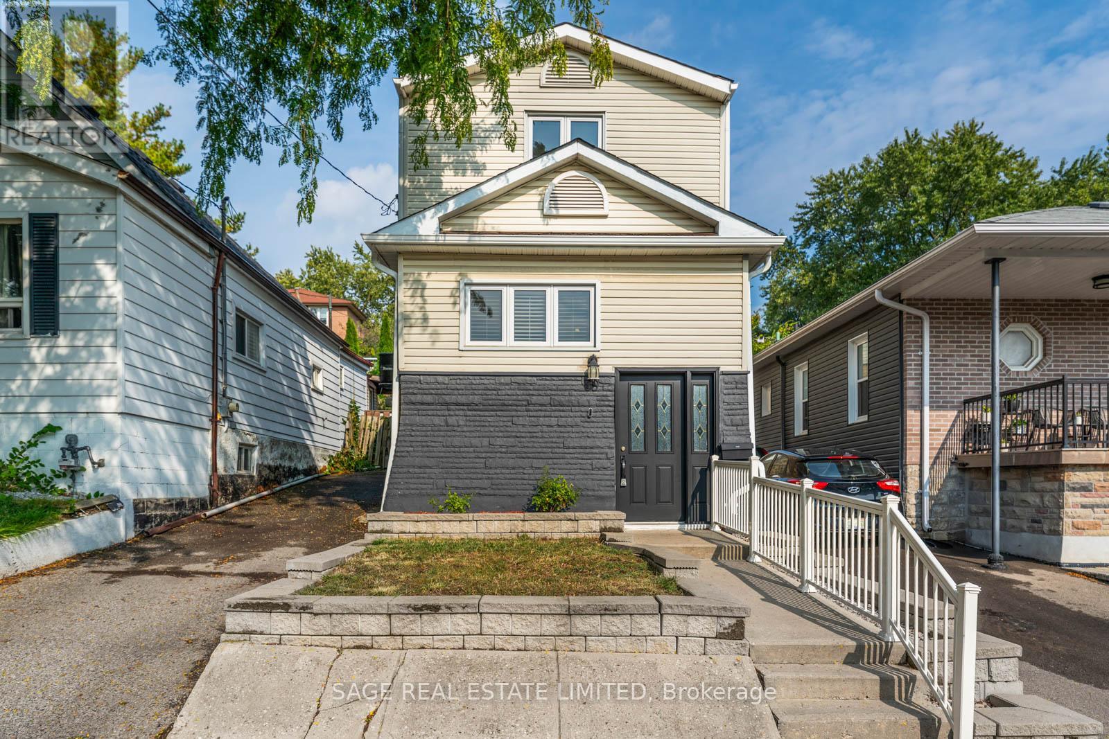 79 Pitt Ave, Toronto, ON M1L 2R5
