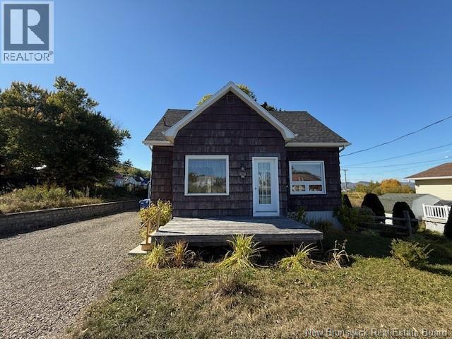 122 Grimmer Ln, Dalhousie, NB E8C 1X1