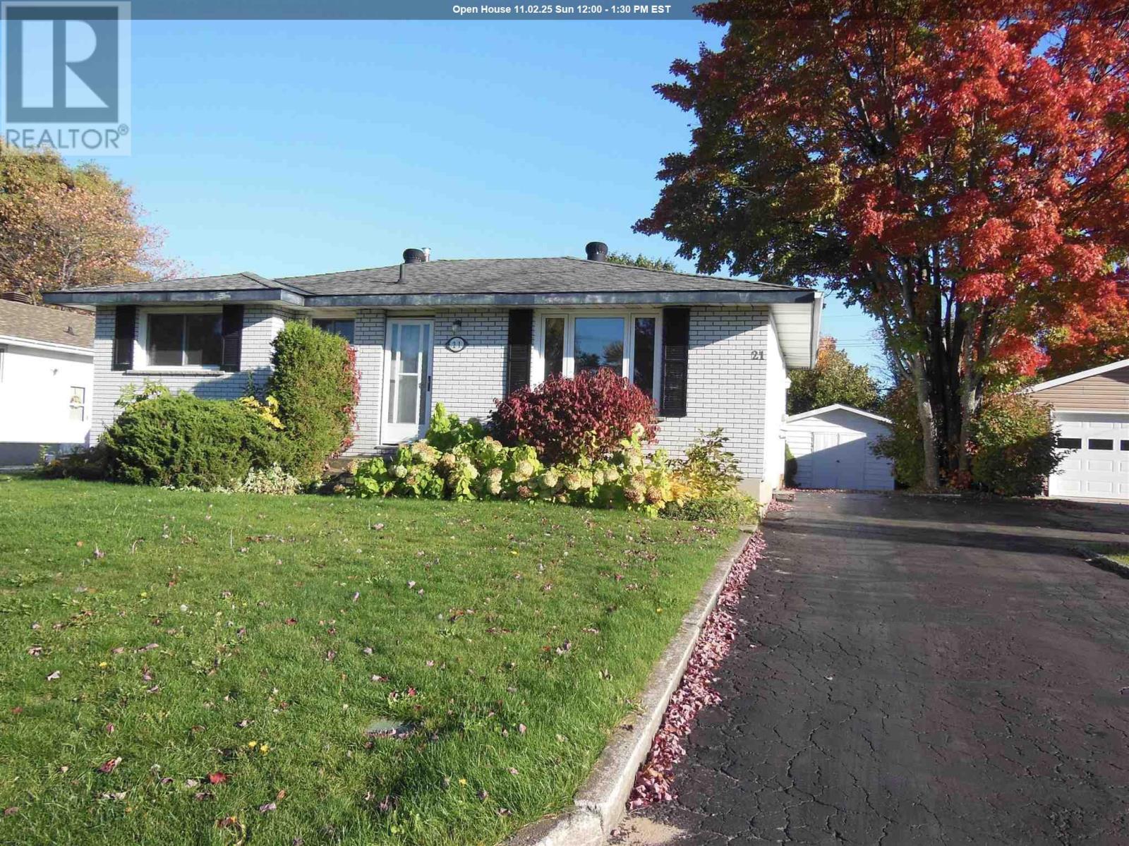 21 Ashgrove Ave, Sault Ste. Marie, ON P6A 4X3