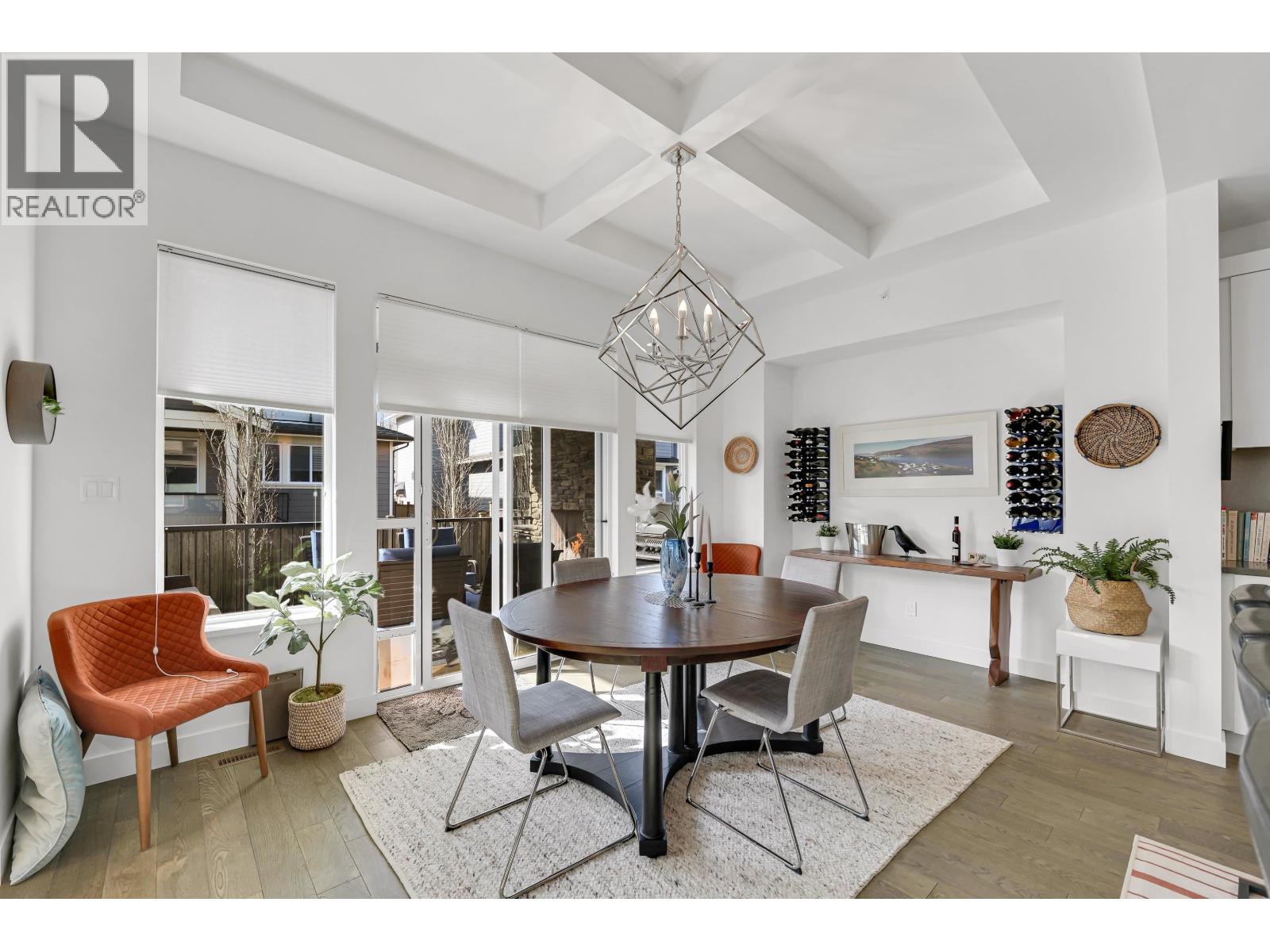 1706 Sparrow Way, Squamish, BC V8B 0V3