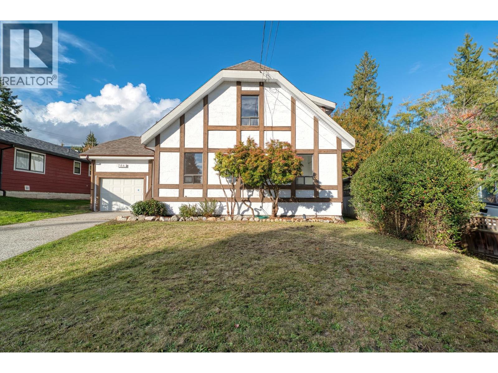 786 Creekside Cres, Gibsons, BC V0N 1V9