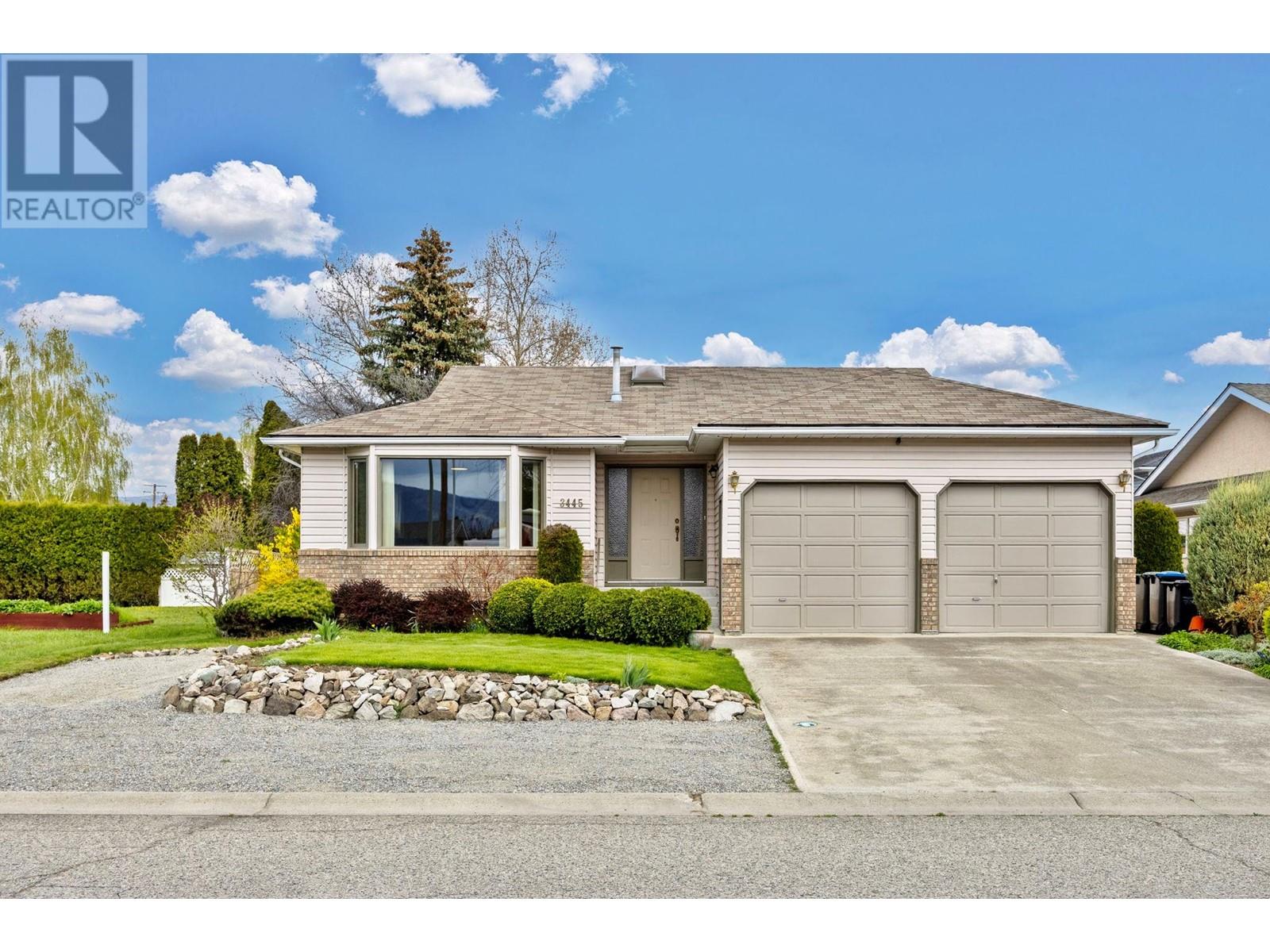 3445 Barberry St, Kelowna, BC V1W 3V6