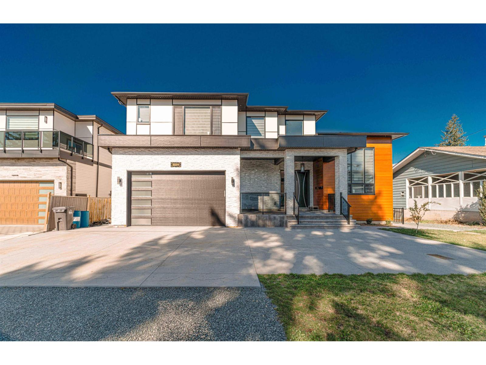 32211 Autumn Ave, Abbotsford, BC V2T 1P4