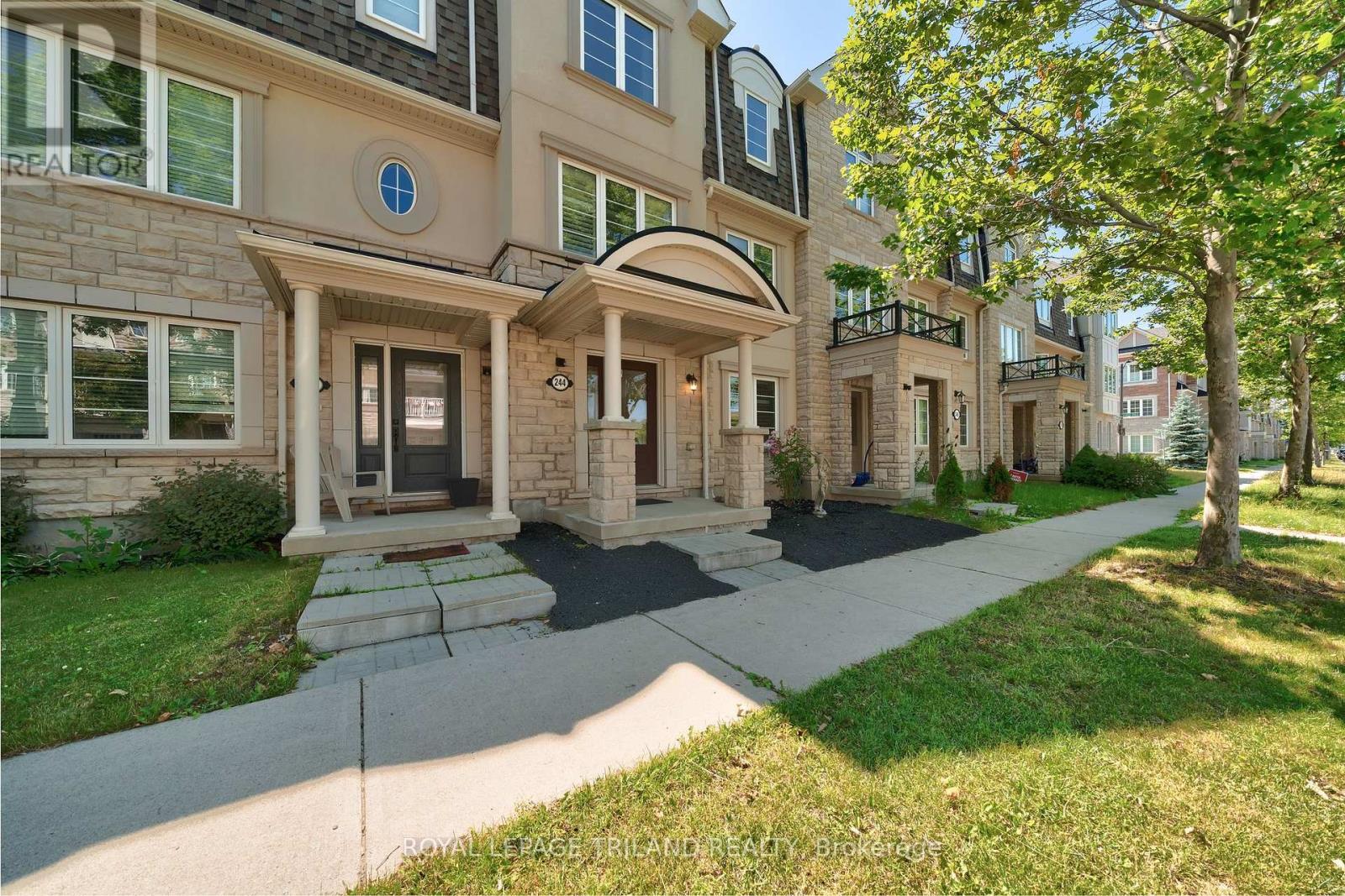244 Ellen Davidson Dr, Oakville, ON L6M 0V1