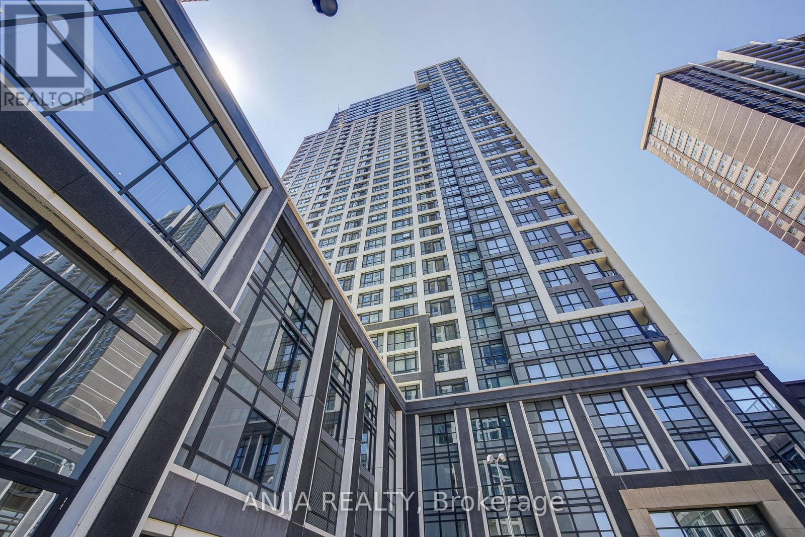 1526 9 Mabelle Ave, Toronto, ON M9A 0E1