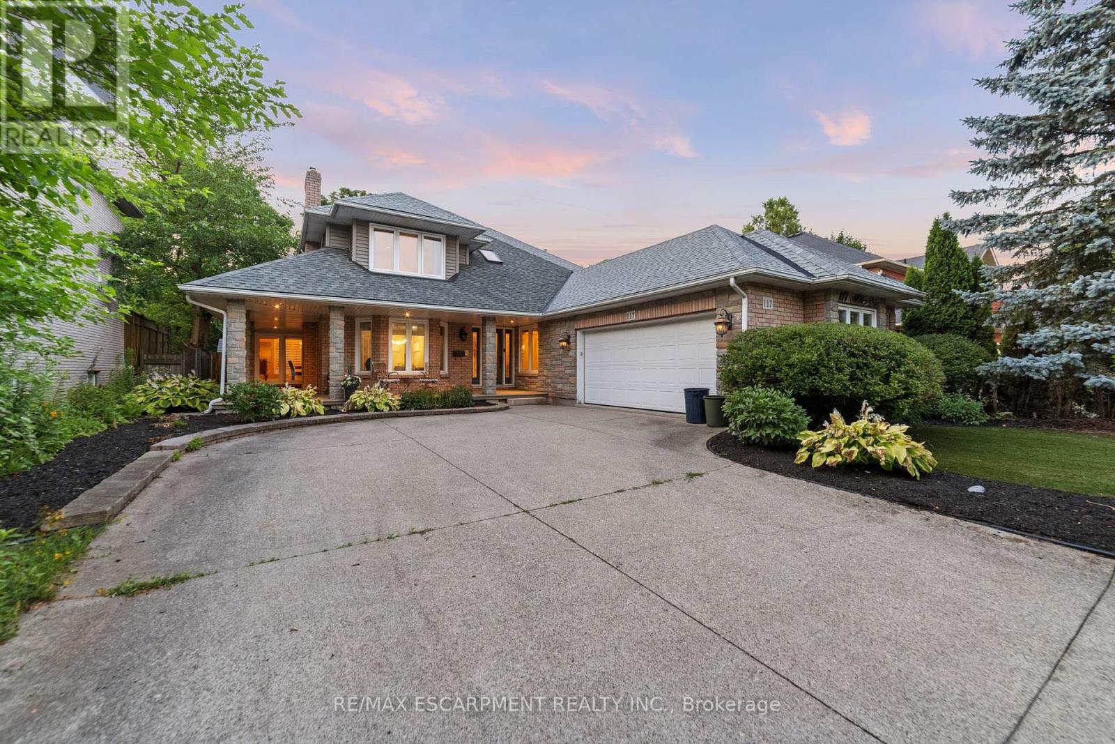 117 Miller Dr, Hamilton, ON L9G 4W2