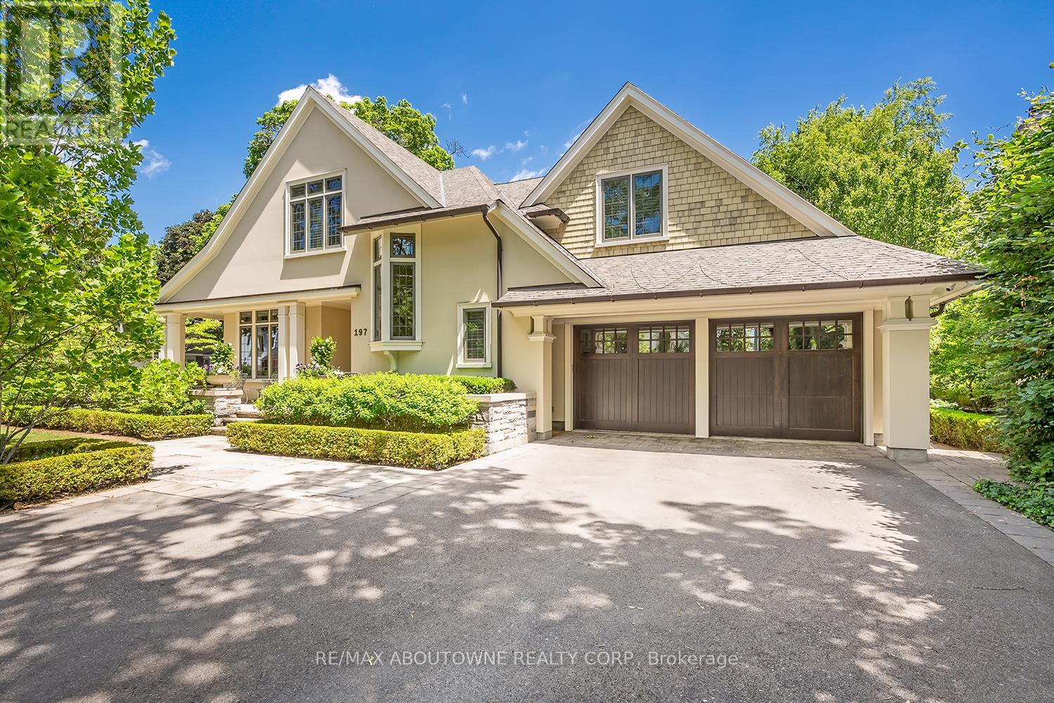 197 Watson Ave, Oakville, ON L6J 3T9
