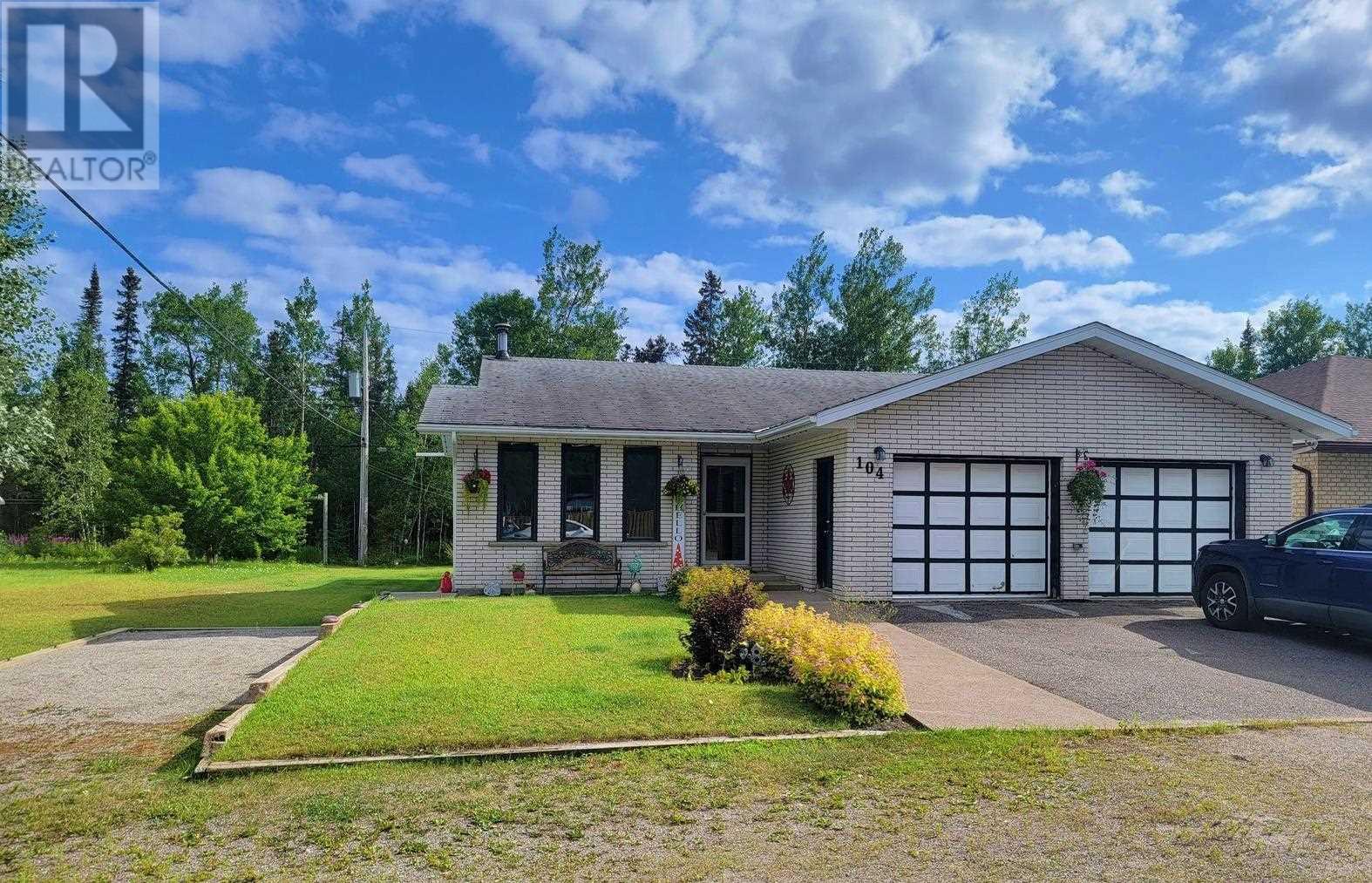 104 Centennial Dr, Schreiber, ON P0T 2S0