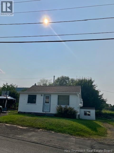 124 Bearse St, Dalhousie, NB E8C 1B5