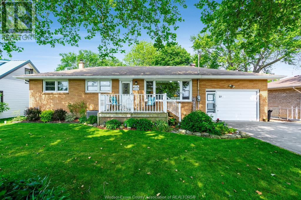 27 Mersea Rd 12, Leamington, ON N8H 3V4