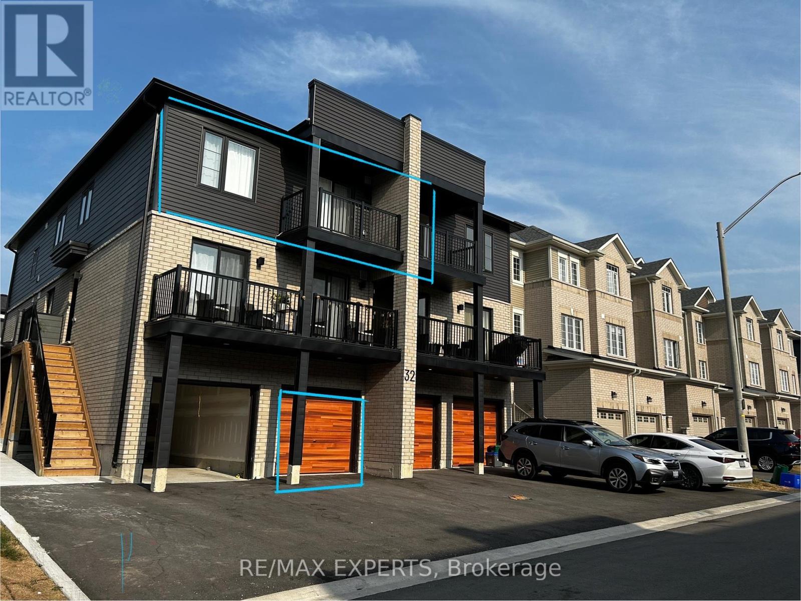 3 32 Wagon Ln, Barrie, ON L9J 0C2