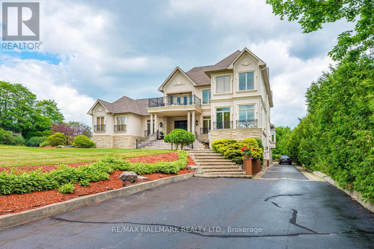 776 Woodland Acres Cres, Vaughan, ON L6A 1G2
