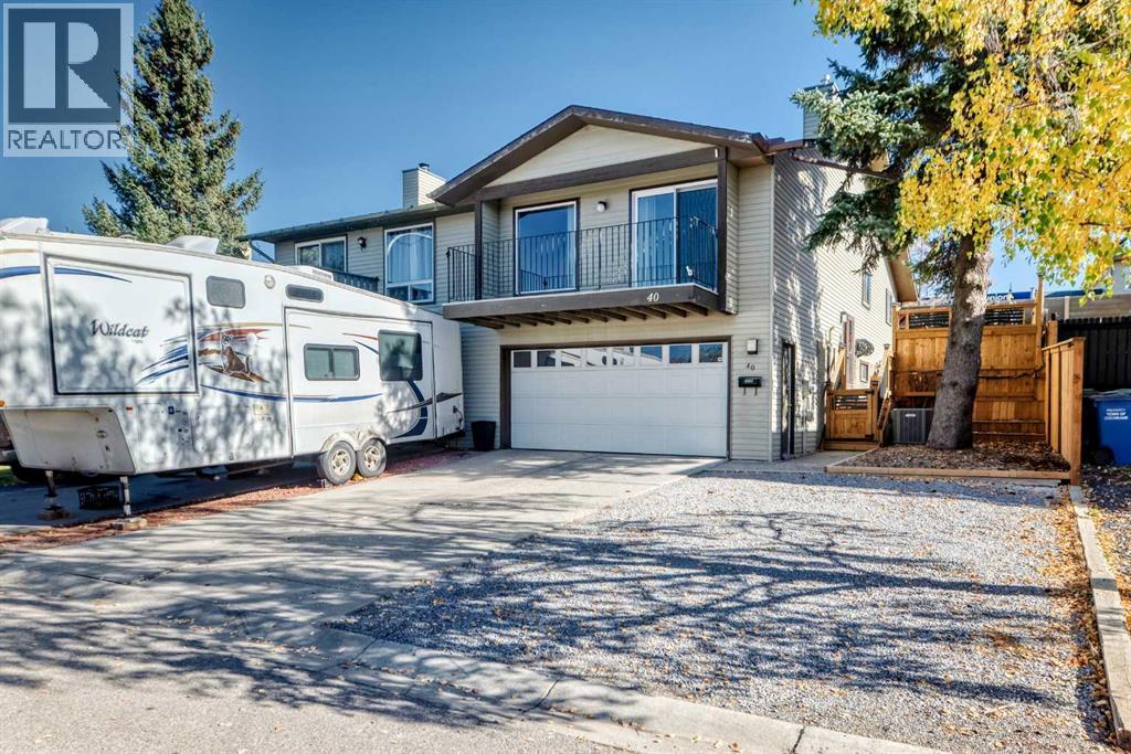 40 Glenpatrick Cres, Cochrane, AB T0L 0W3
