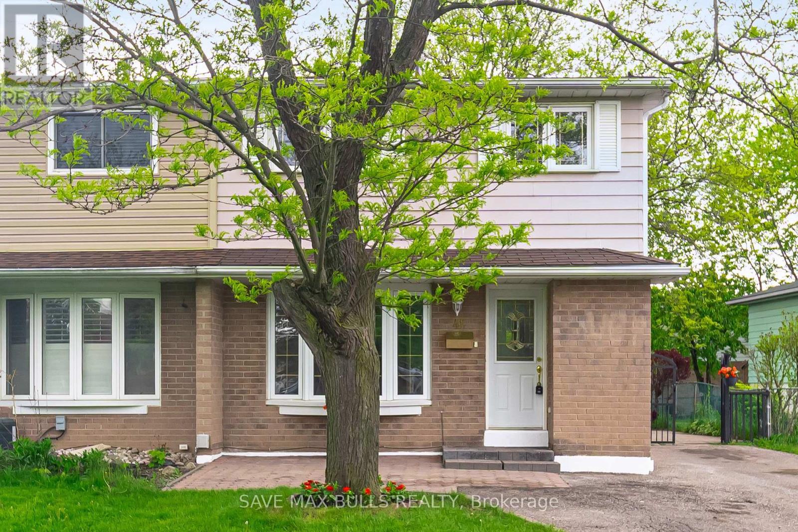 41 Glenmore Cres, Brampton, ON L6S 1H9