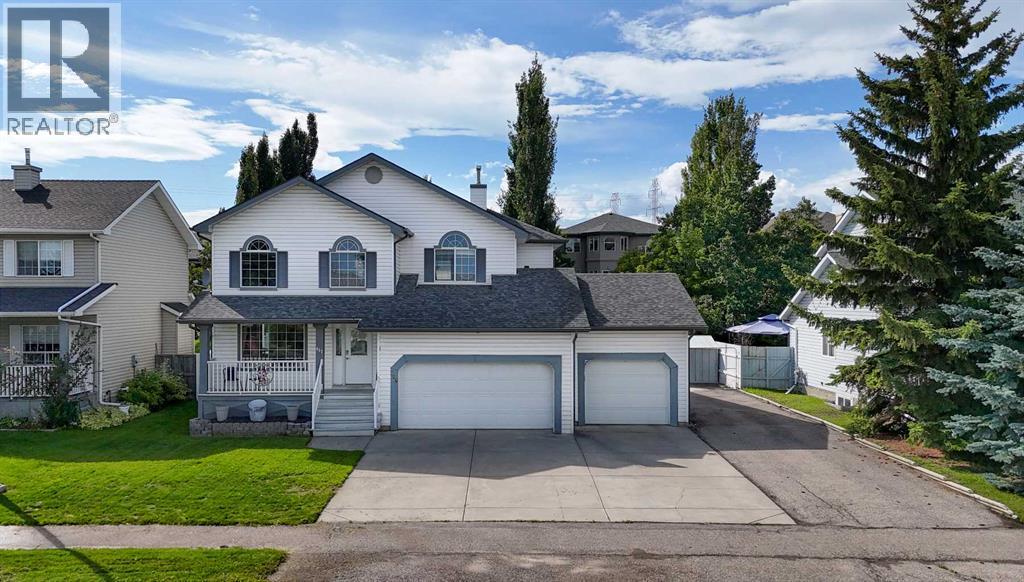 857 W Chesteremere Dr, Chestermere, AB T1X 1E6