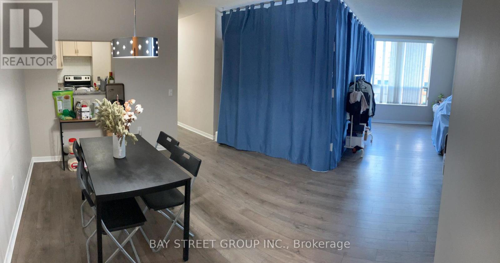 902 284 Bloor St W, Toronto, ON M5S 1V8