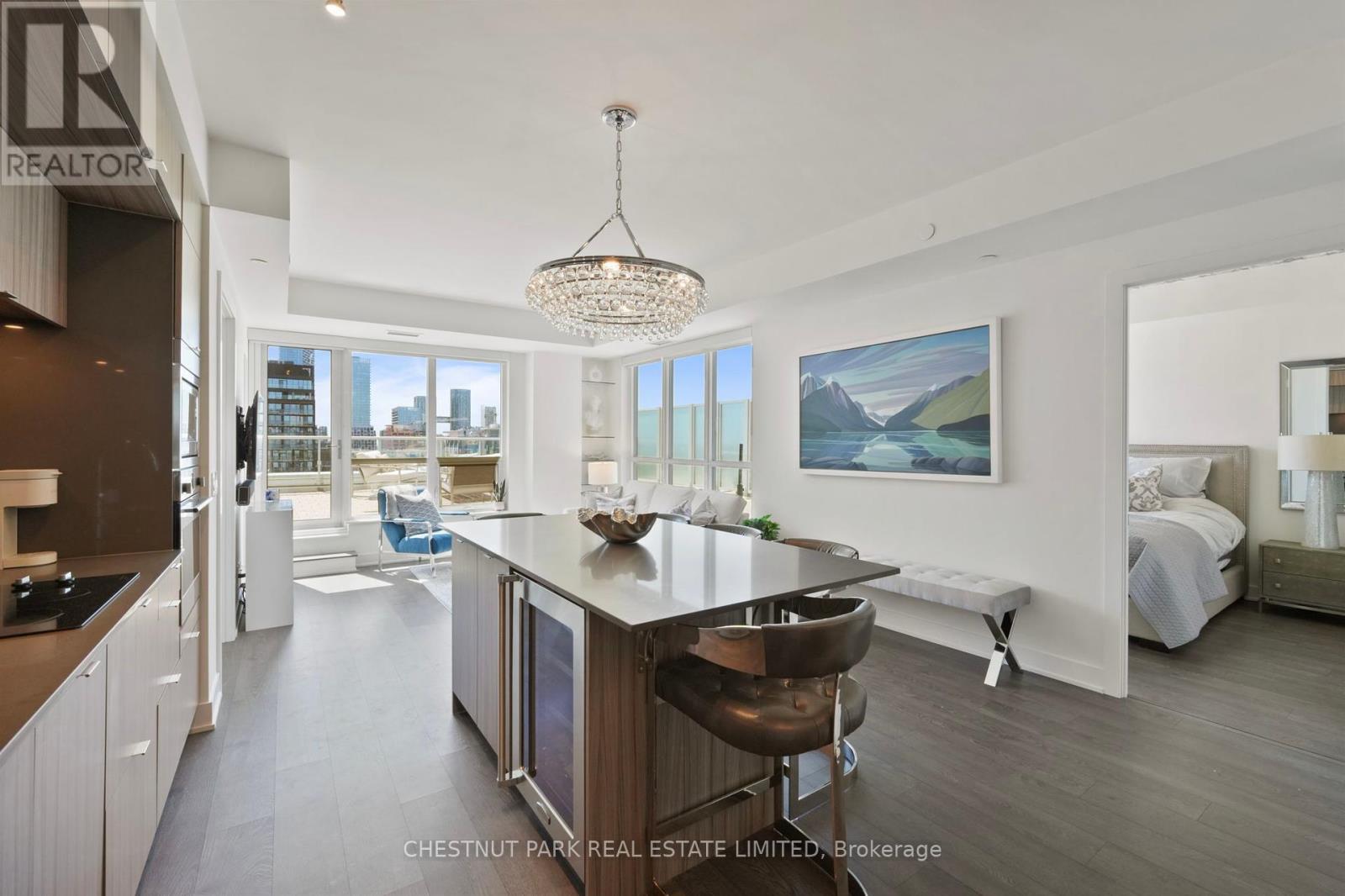 1220 38 Cameron St, Toronto, ON M5T 0C3
