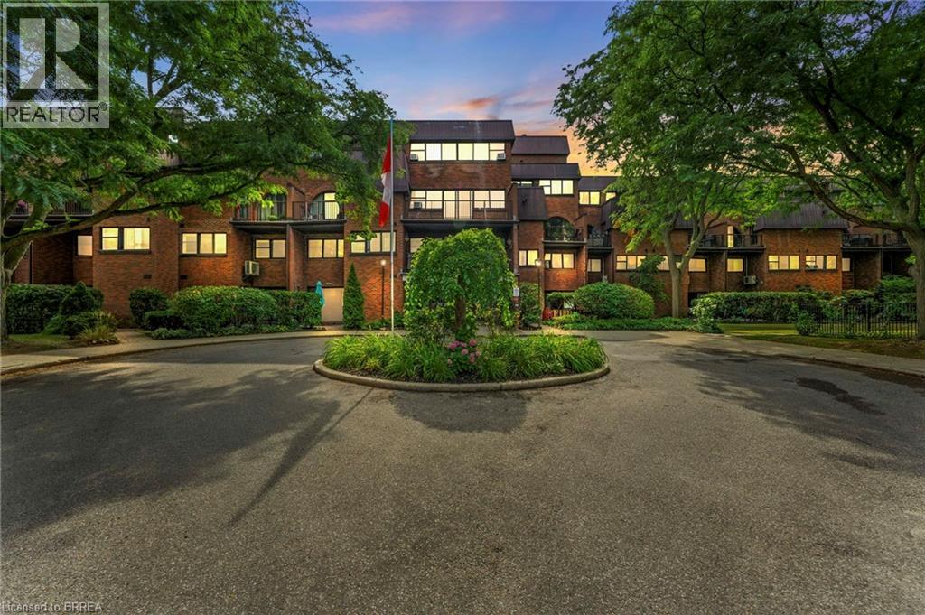 36 Hayhurst Road Unit 126, Brantford, ON N3R 6Y9
