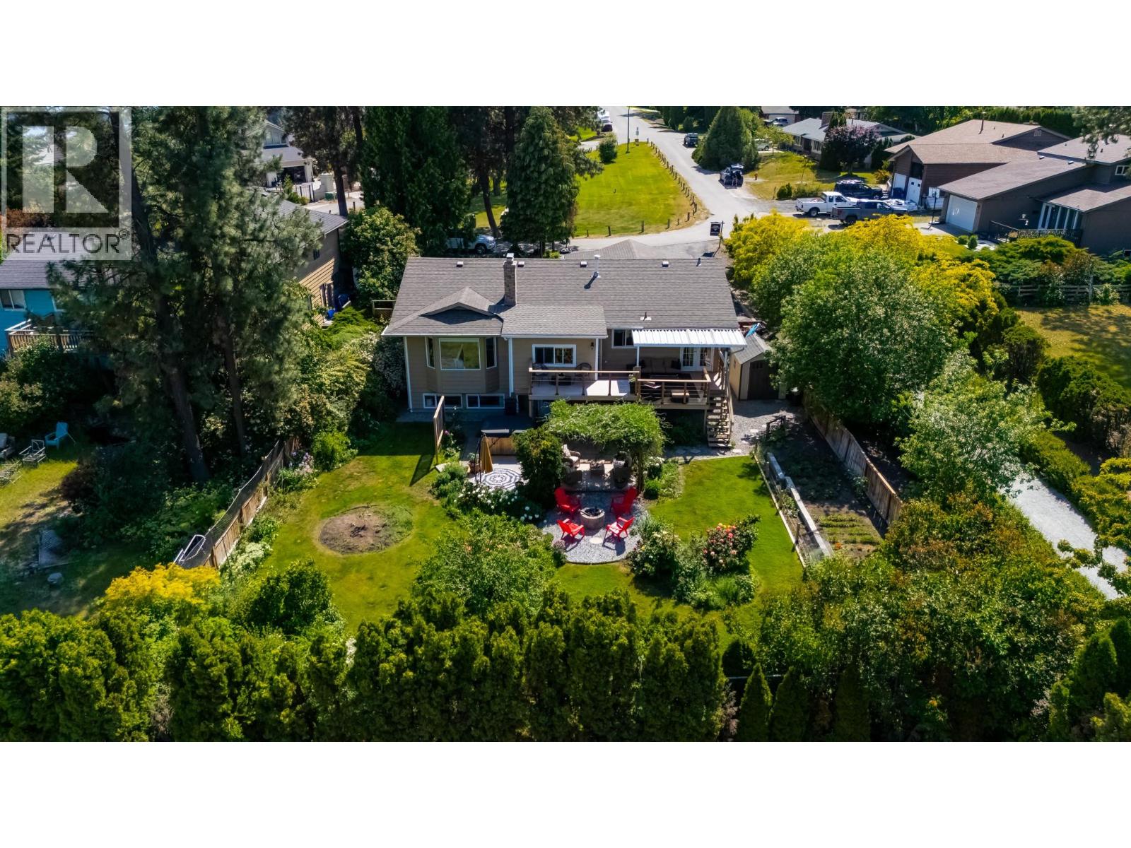 2023 Derrickson Pl, Kelowna, BC V1Z 2W3
