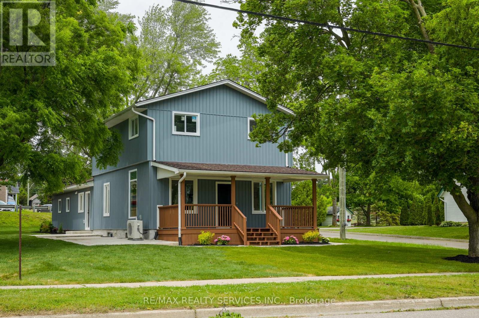 9 High St, Brant, ON N0E 1N0