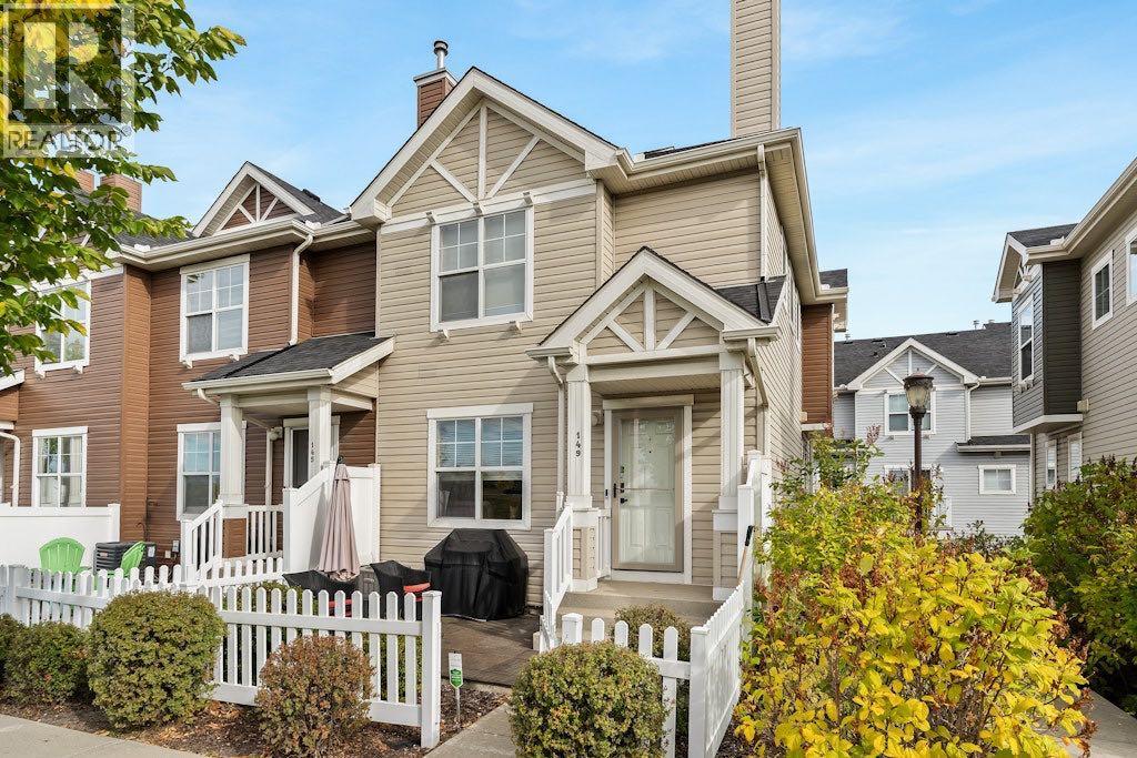 149 Elgin Gdns SE, Calgary, AB T2Z 4T6