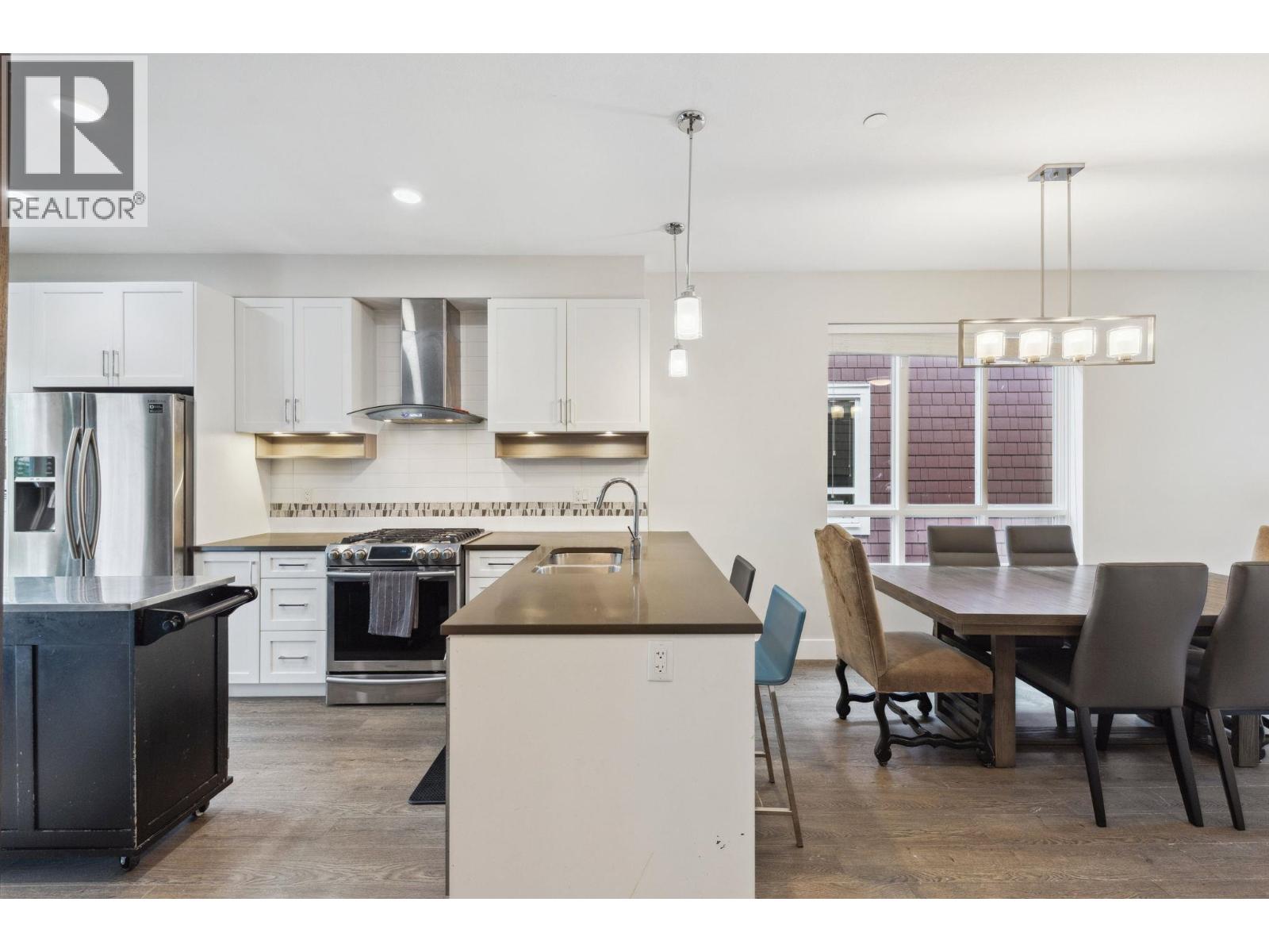 4688 Hawk Lane Unit 511, Delta, BC V4M 0B7