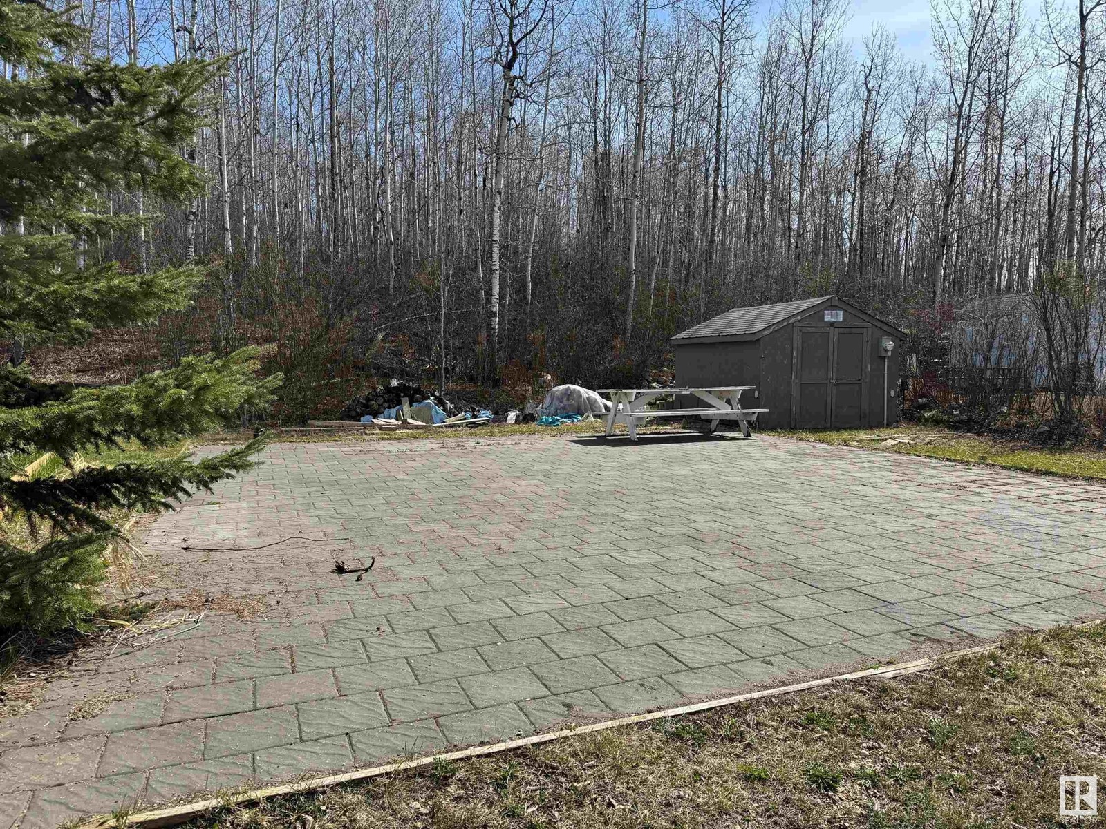 604 Willow Dr, Sunset Beach, AB T9S 1R6
