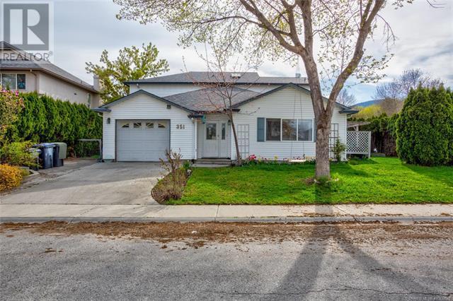 331-351 Phipps Cres, Kelowna, BC V1V 2T2