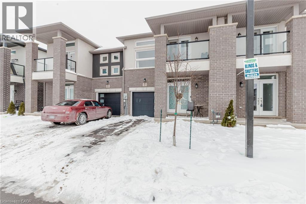87 Renfrew Trl, Welland, ON L3C 0K2