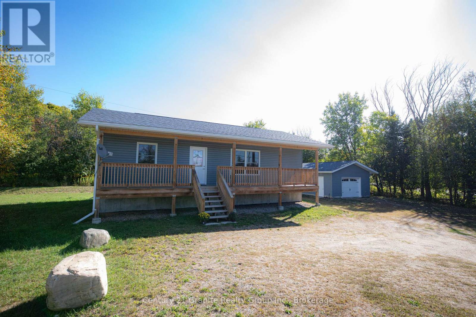 1160 Kennisis Lake Rd W, Dysart and Others, ON K0M 1S0