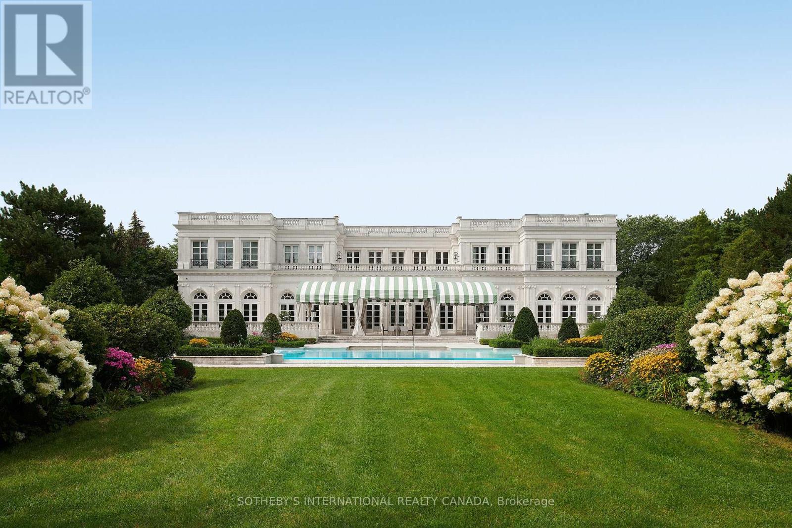 15 High Point Rd, Toronto, ON M3B 2A3