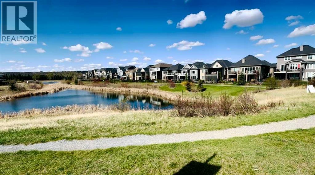 109 Cranbrook Sq SE, Calgary, AB T3M 3E3
